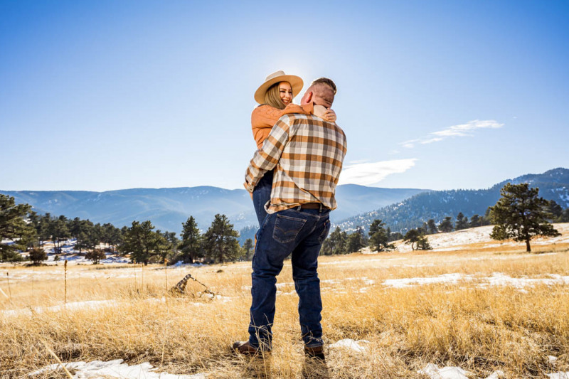 Cute Winter Engagement Session in Boulder CO