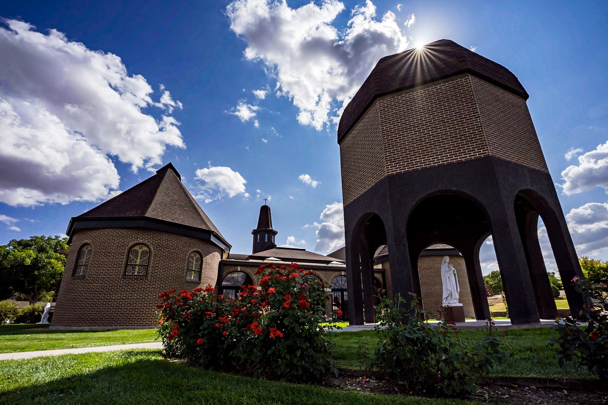 Bright and colorful wedding photography from a gorgeous Catholic Wedding Ceremony and the Sangre de Cristo Arts center in Pueblo Colorado