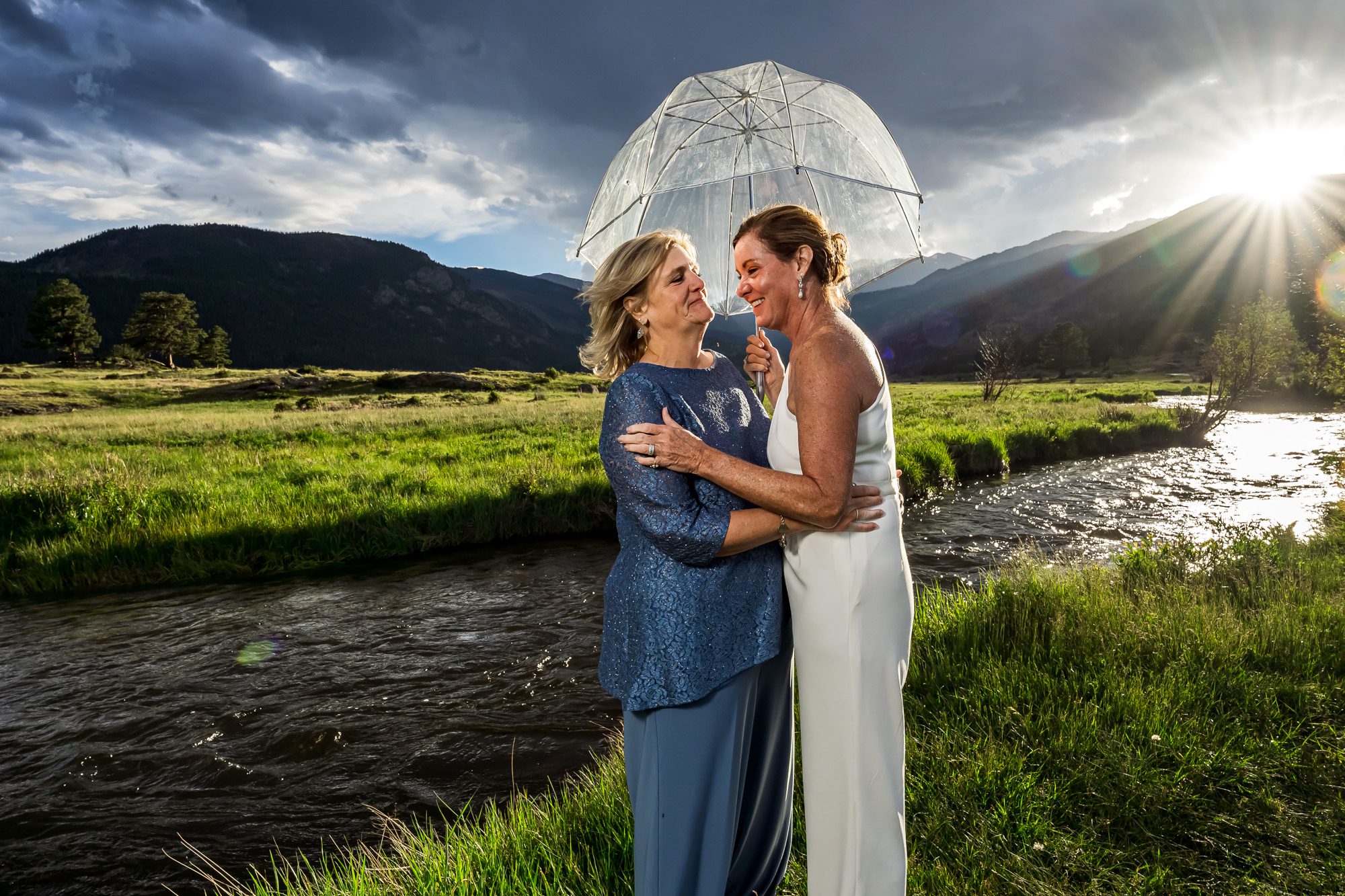 Fun, chill, and colorful wedding at Crooked Willow Farms in Larkspur, Colorado